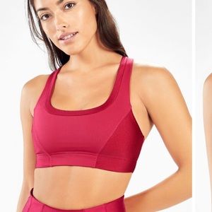 NWT Fabletics Paige Sports Bra